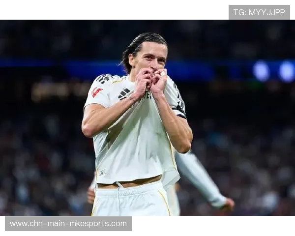 西甲皇马4-0瓦伦西亚 姆巴佩贝林厄姆开心庆祝，皇马3_0瓦伦西亚